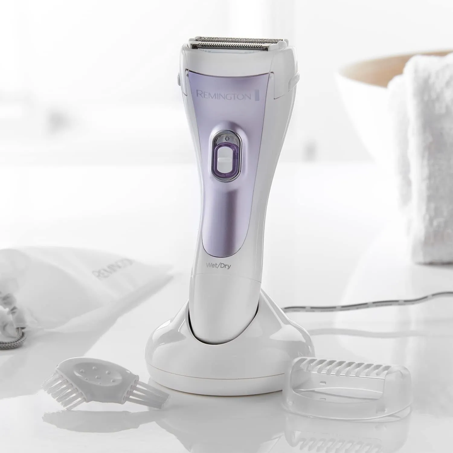 Remington WDF4840 Cordless Lady Shaver - Rechargeable, Wet & Dry, Aloe Vera Moisturising Strip, Bikini Attachment, Showerproof