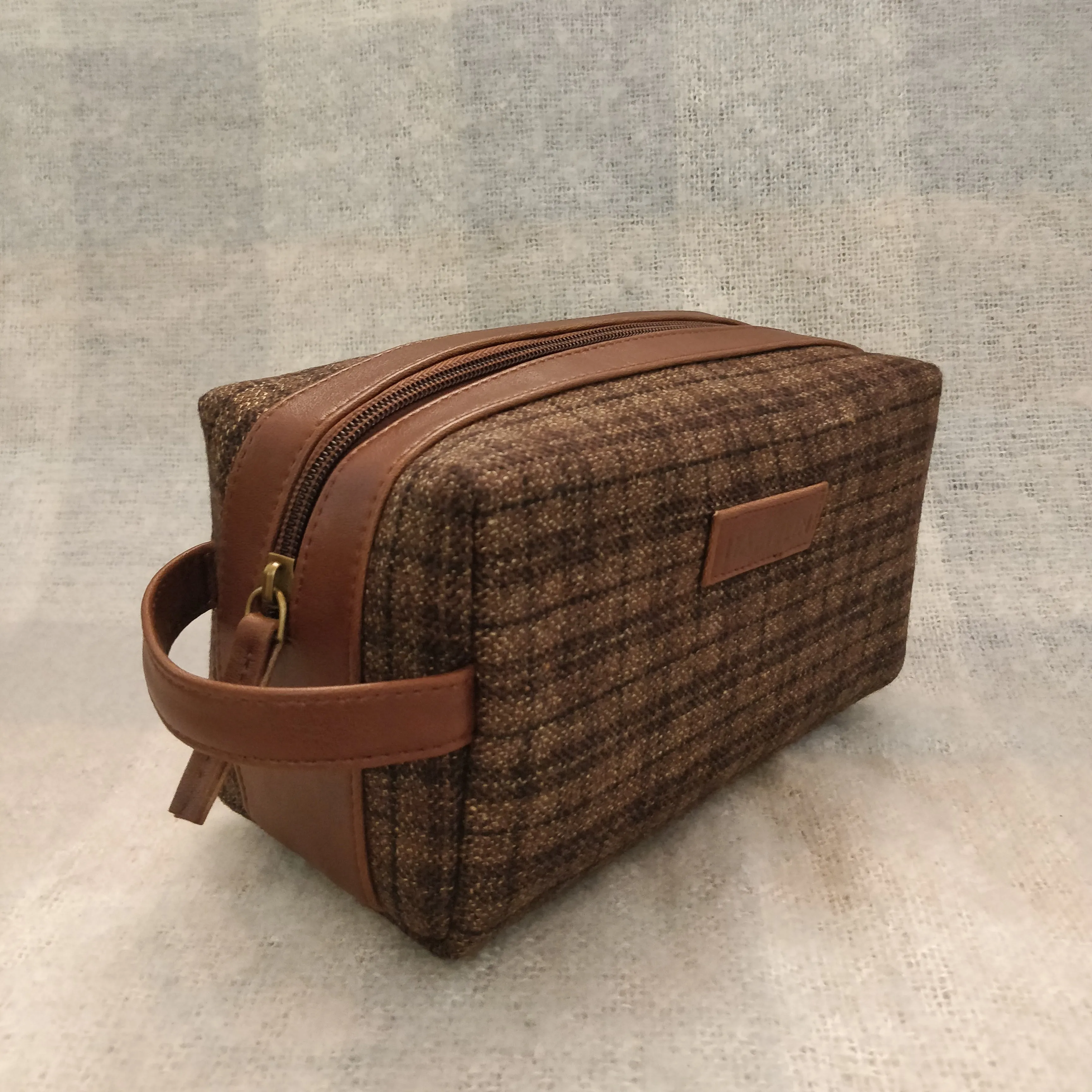 Tweed DOPP Kit for Men (Pecan Check Twill)