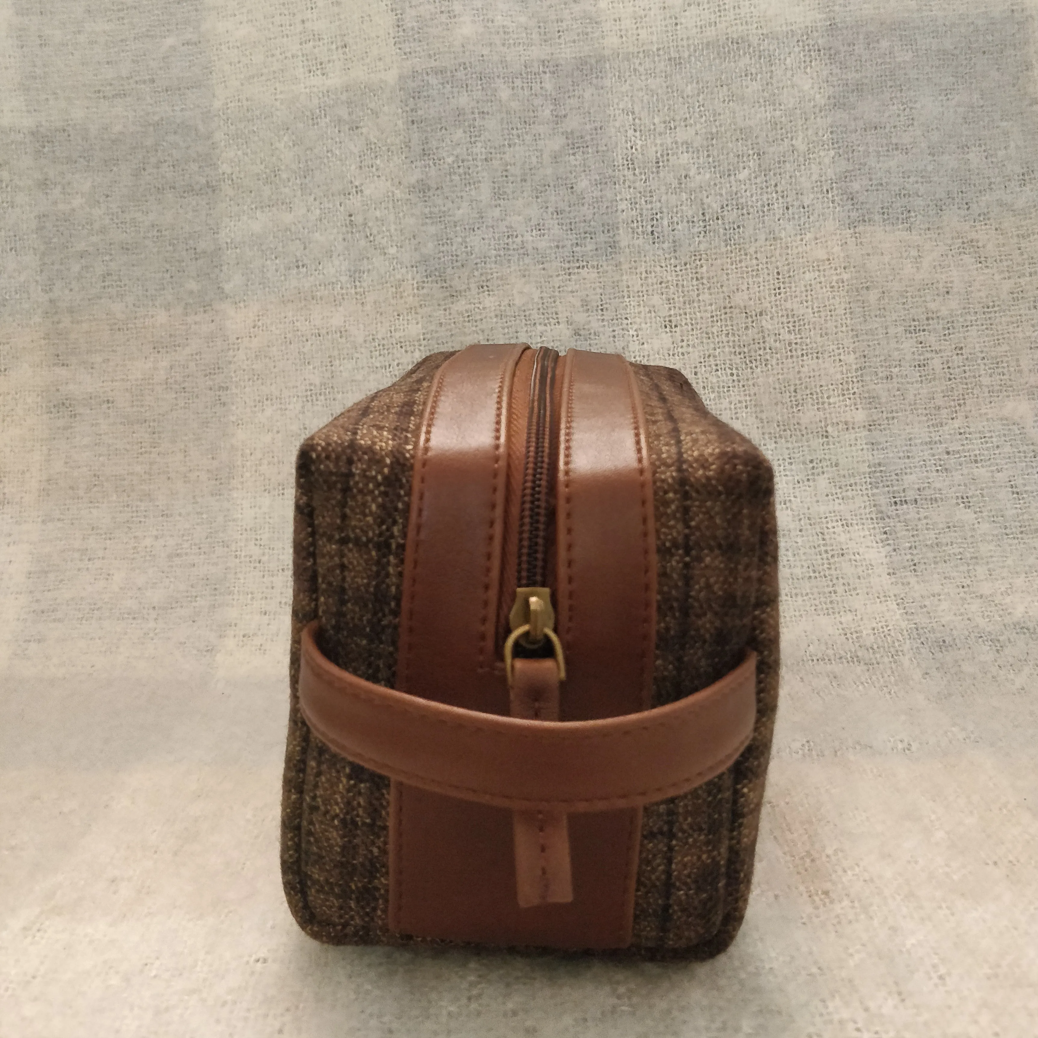 Tweed DOPP Kit for Men (Pecan Check Twill)